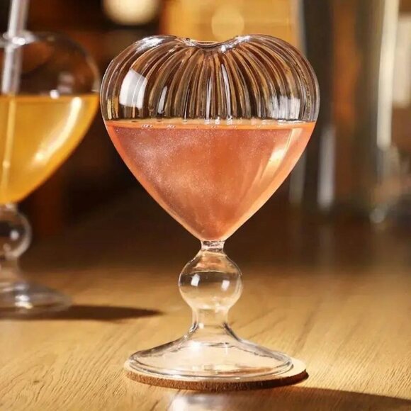 2Pcs Clear Stemmed Cocktail Wine Glasses Heart Shaped For Bar Club Restaurant - Picture 1 of 3